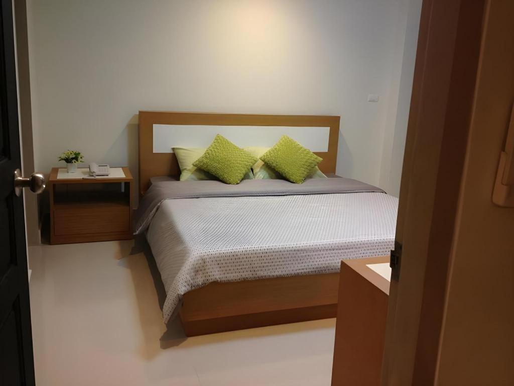 Ipremium Sukhumvit 81 Hotel Bangkok Kültér fotó