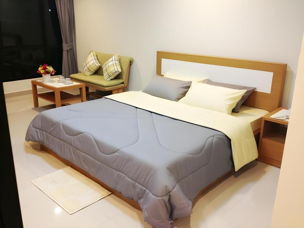 Ipremium Sukhumvit 81 Hotel Bangkok Kültér fotó