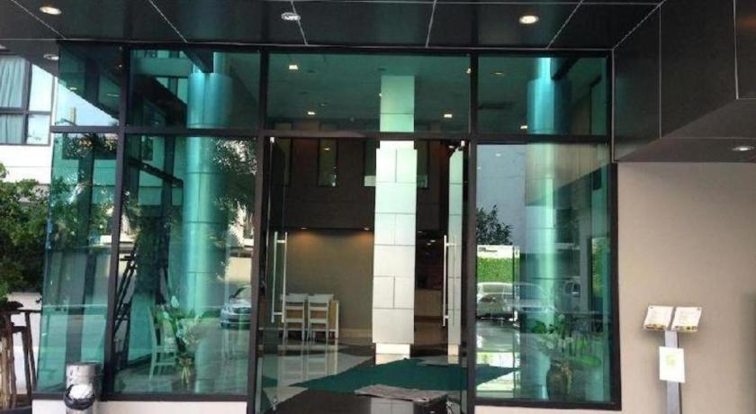 Ipremium Sukhumvit 81 Hotel Bangkok Kültér fotó