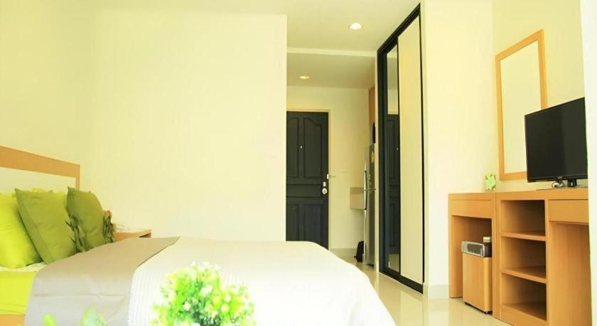 Ipremium Sukhumvit 81 Hotel Bangkok Kültér fotó