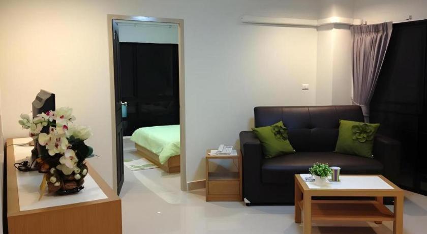 Ipremium Sukhumvit 81 Hotel Bangkok Kültér fotó
