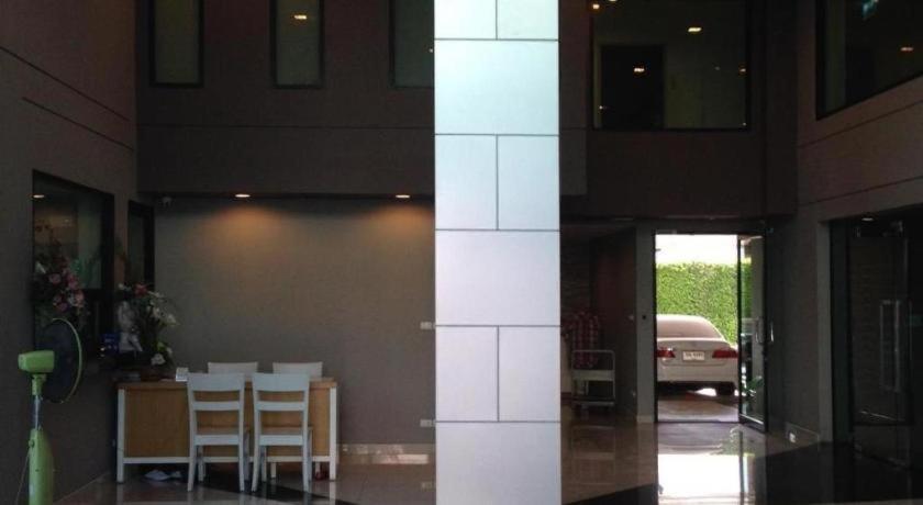 Ipremium Sukhumvit 81 Hotel Bangkok Kültér fotó