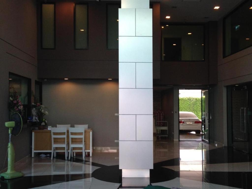 Ipremium Sukhumvit 81 Hotel Bangkok Kültér fotó