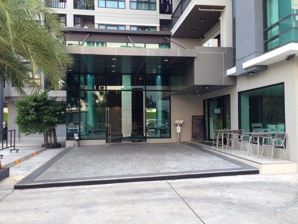 Ipremium Sukhumvit 81 Hotel Bangkok Kültér fotó